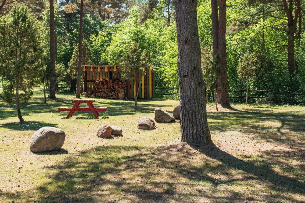 Tehumardi Camping Salme Exterior photo