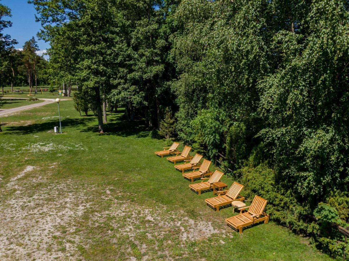 Tehumardi Camping Salme Exterior photo