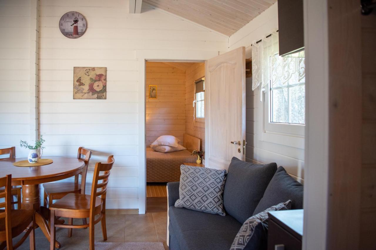 Tehumardi Camping Salme Exterior photo