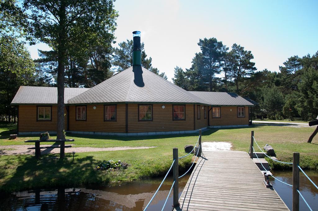 Tehumardi Camping Salme Exterior photo