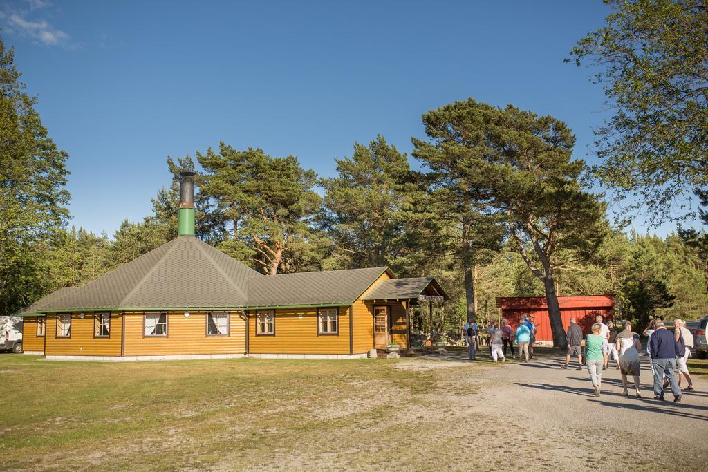 Tehumardi Camping Salme Exterior photo