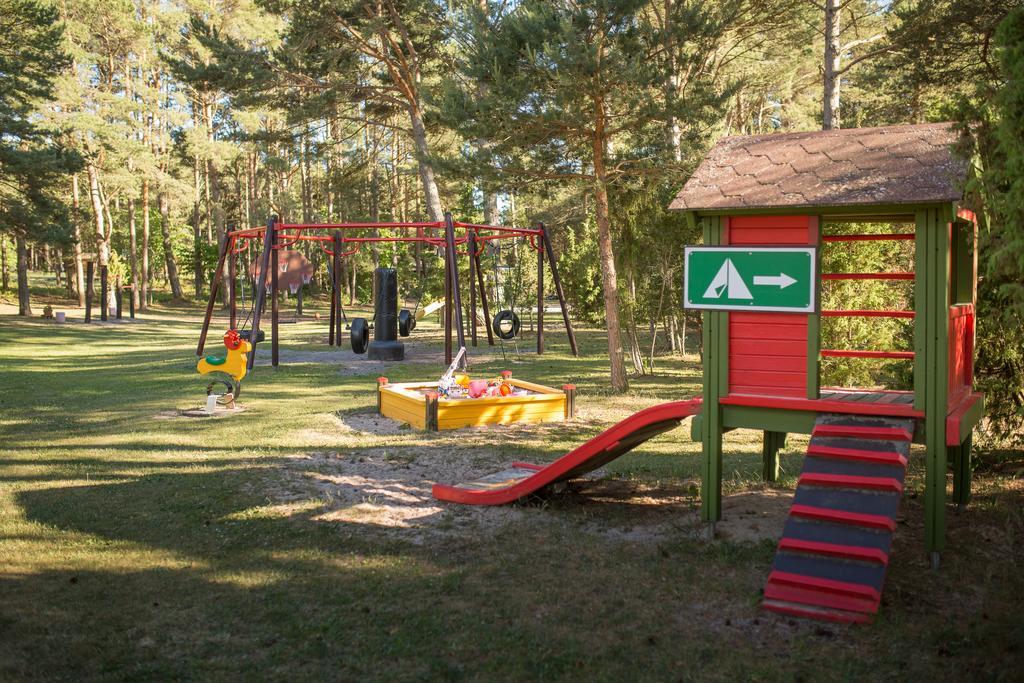 Tehumardi Camping Salme Exterior photo
